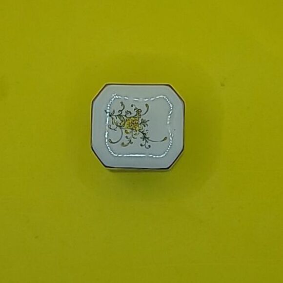 Vintage Takahashi San Francisco Porcelain Trinket Box yellow Floral   1 " - Picture 3 of 7